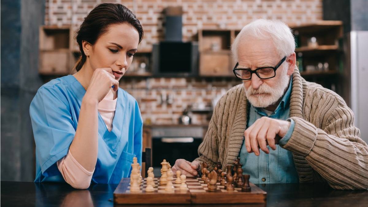How To Choose The Right Caregiver For Your Elderly Loved Ones