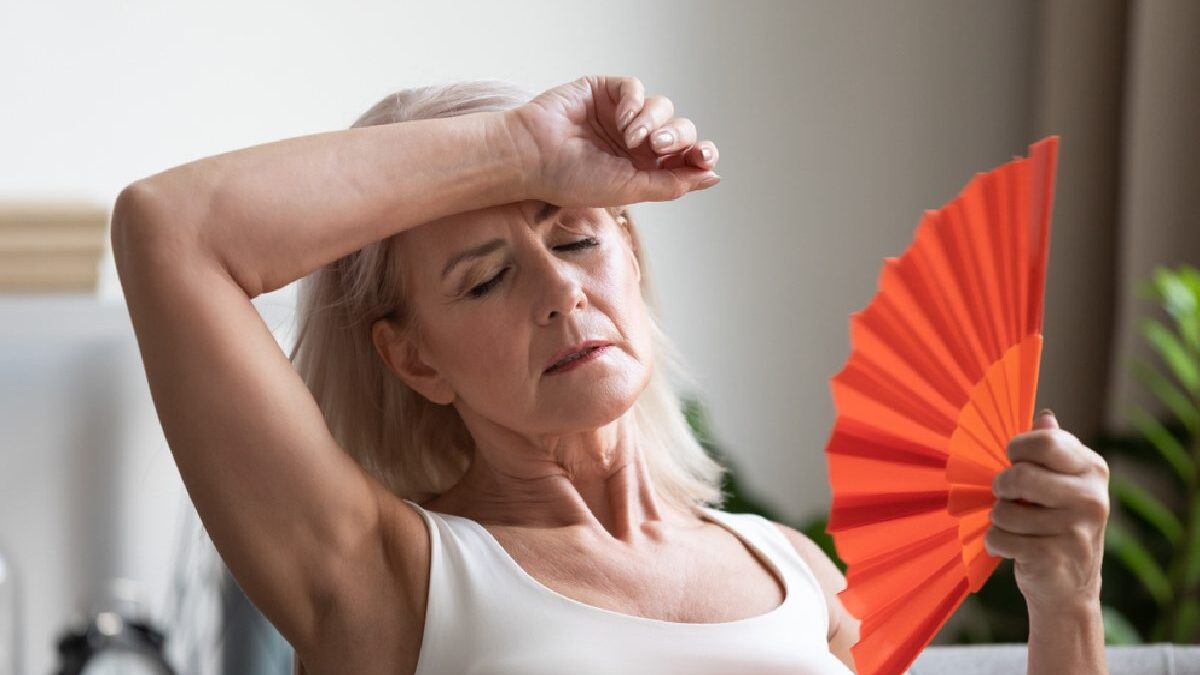 5 Ways to Deal With Menopause Symptoms Naturally