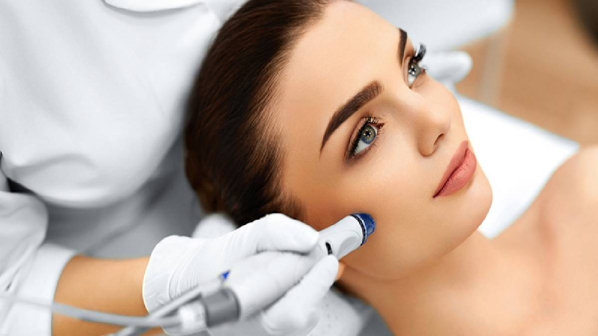 What is HydraFacial and how much is it?